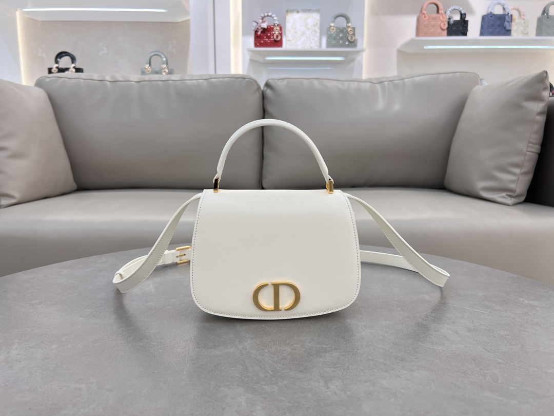 Dior Handbags AAA(Women)-593