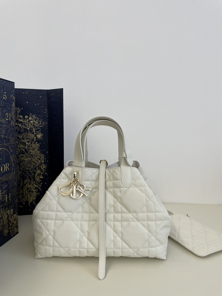 Dior Handbags AAA(Women)-602