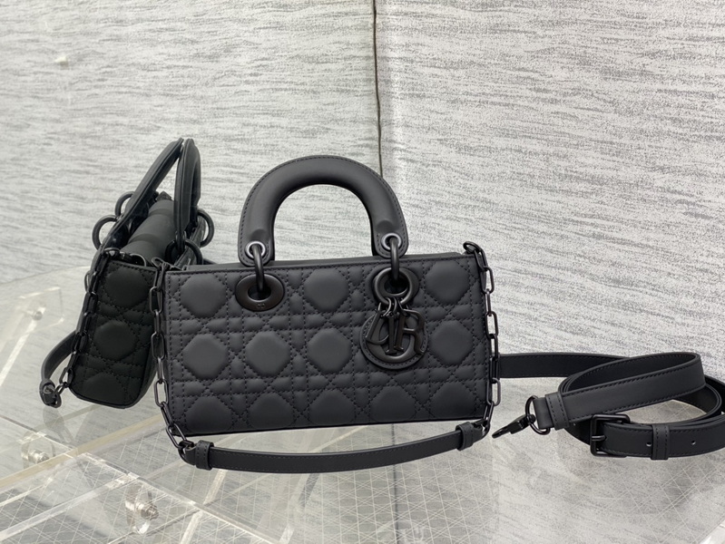 Dior Handbags AAA(Women)-616