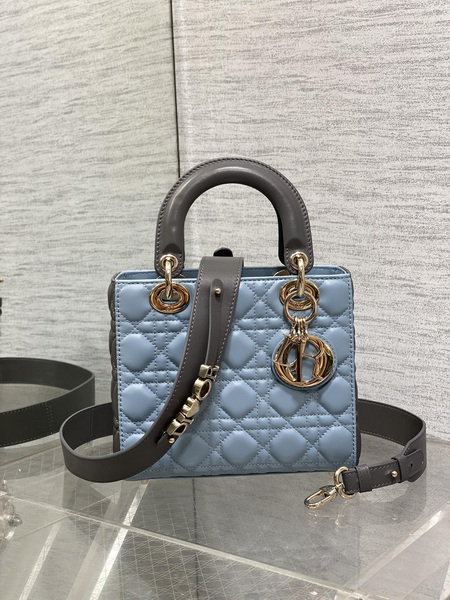 Dior Handbags AAA(Women)-633