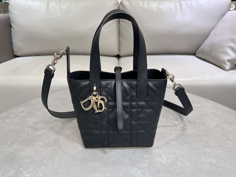 Dior Handbags AAA(Women)-684