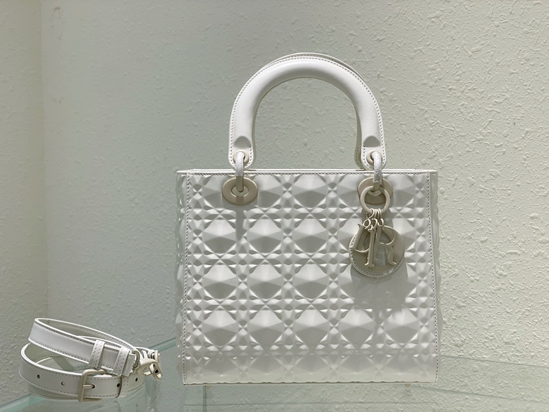 Dior Handbags AAA(Women)-690