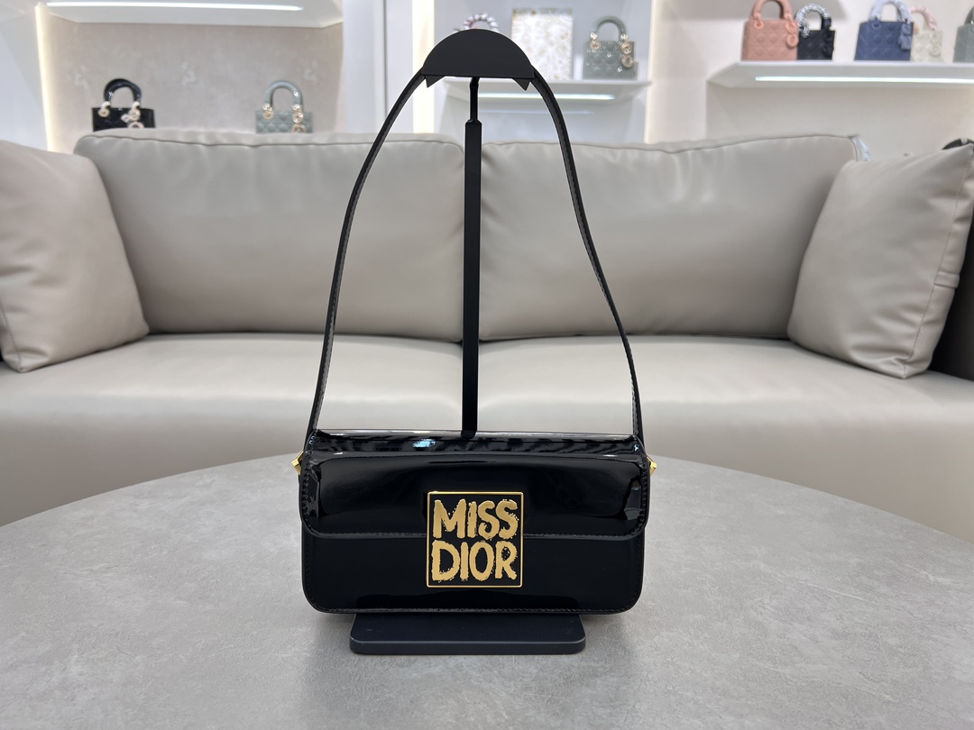 Dior Handbags AAA(Women)-694