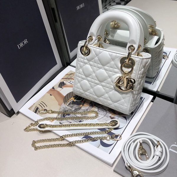 Dior Handbags AAA(Women)-722