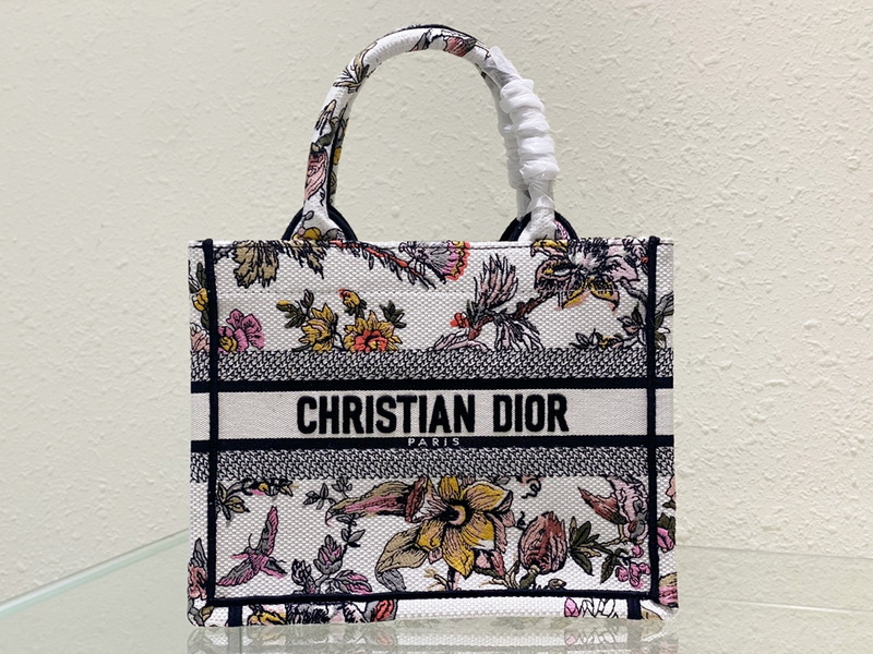 Dior Handbags AAA(Women)-739